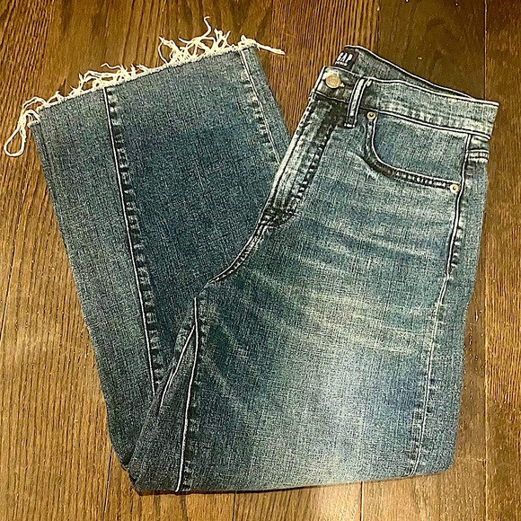 GAP High-Rise Wide Leg Cut-Off Jeans - Picture 7 of 16